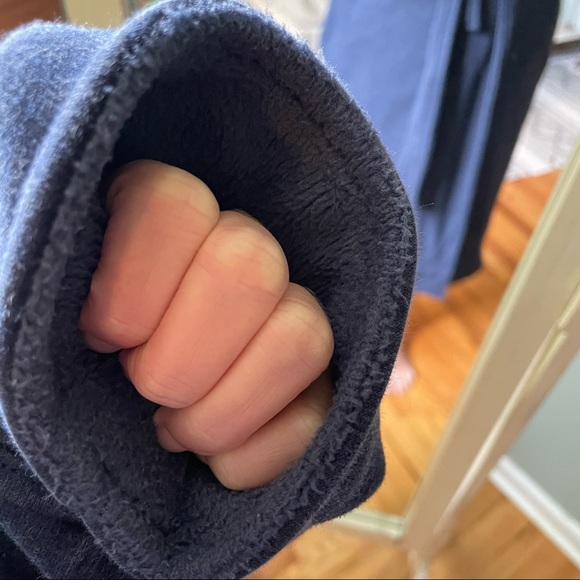 Ultra soft UGG housecoat/ bath robe - Picture 5 of 8